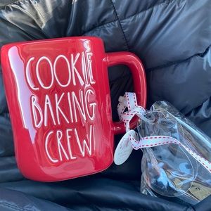 NWT Rae Dunn Mug w/ cookie cutter❤️✨🤍